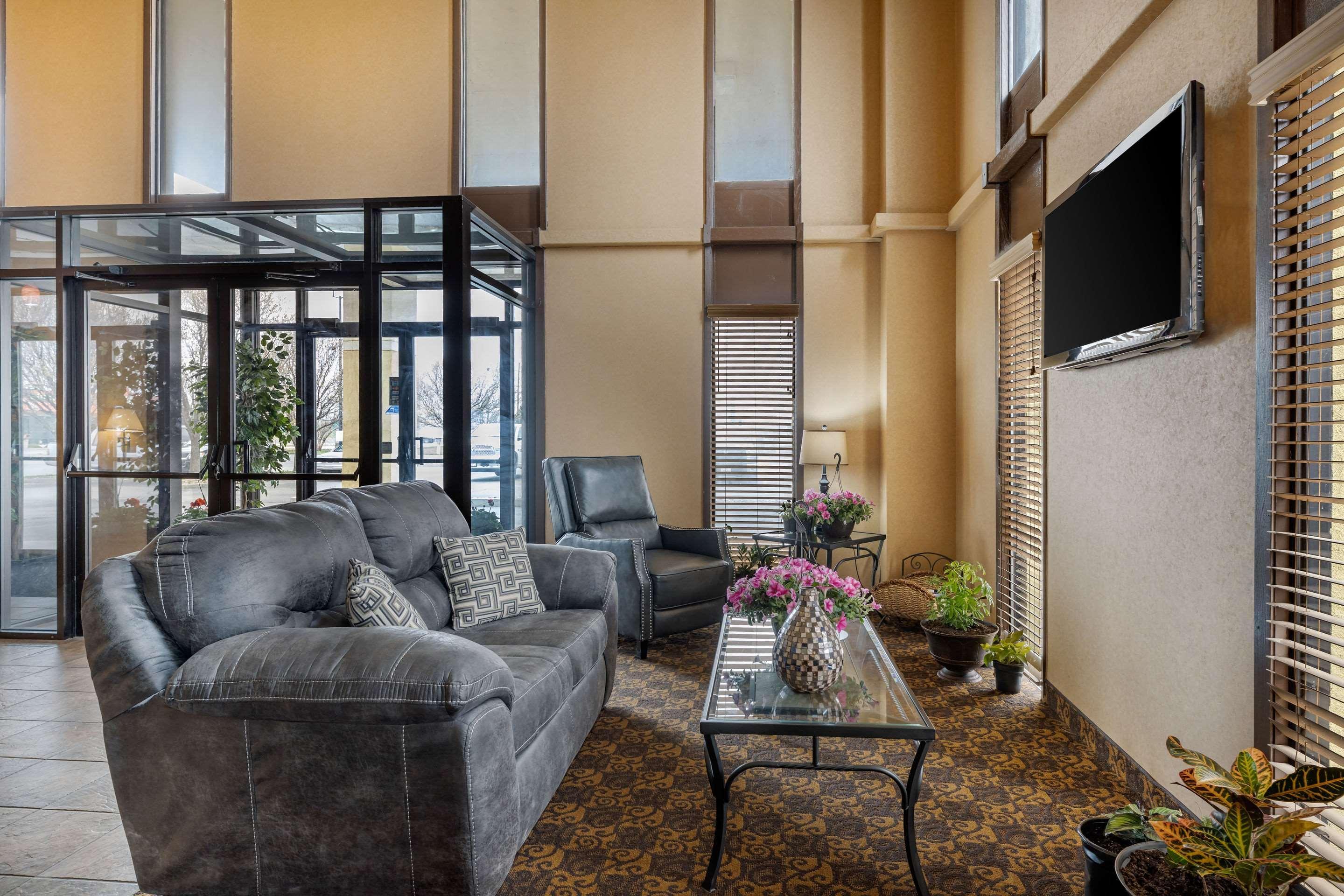 Rodeway Inn South Hutchinson Extérieur photo