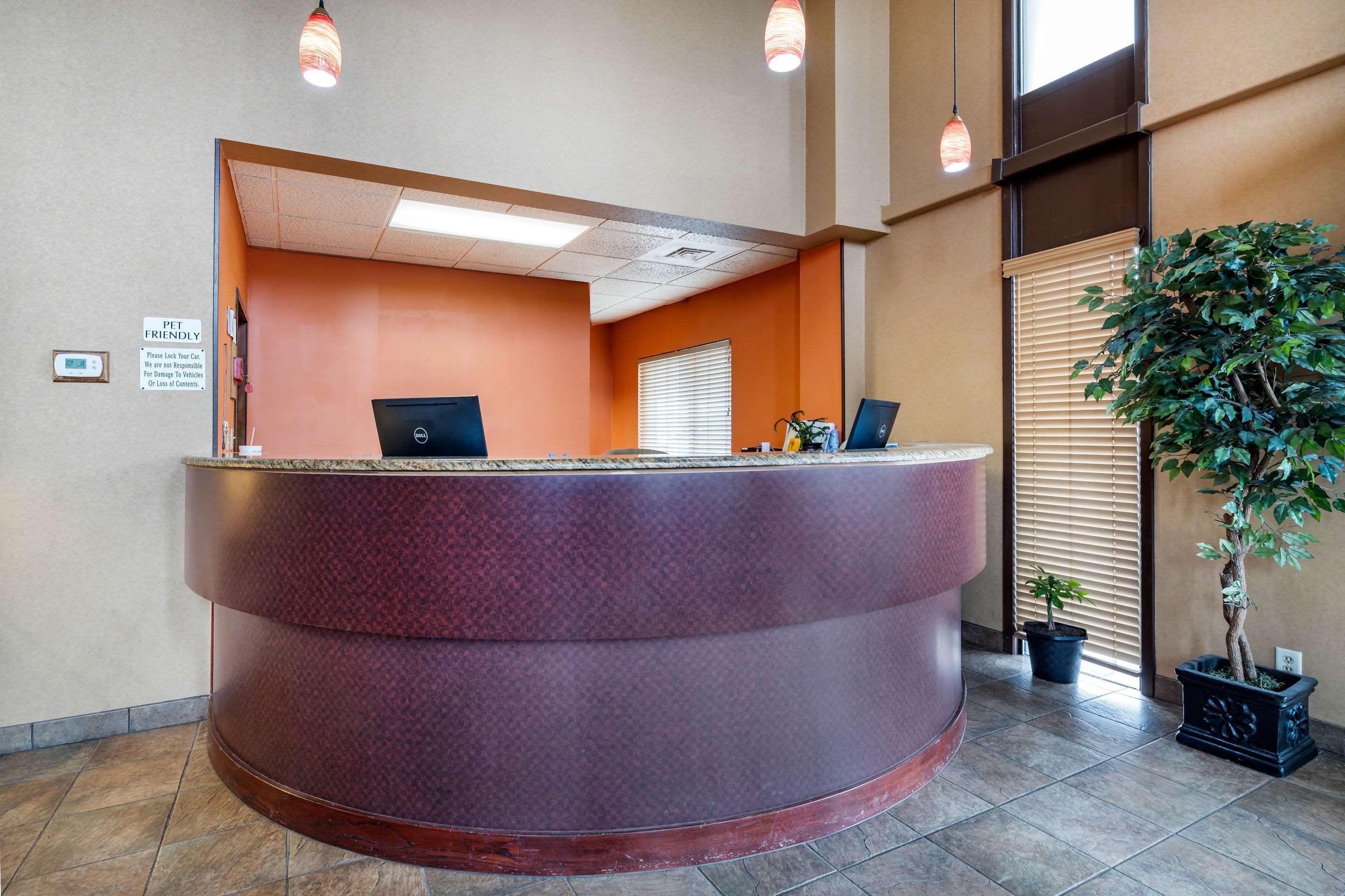 Rodeway Inn South Hutchinson Extérieur photo