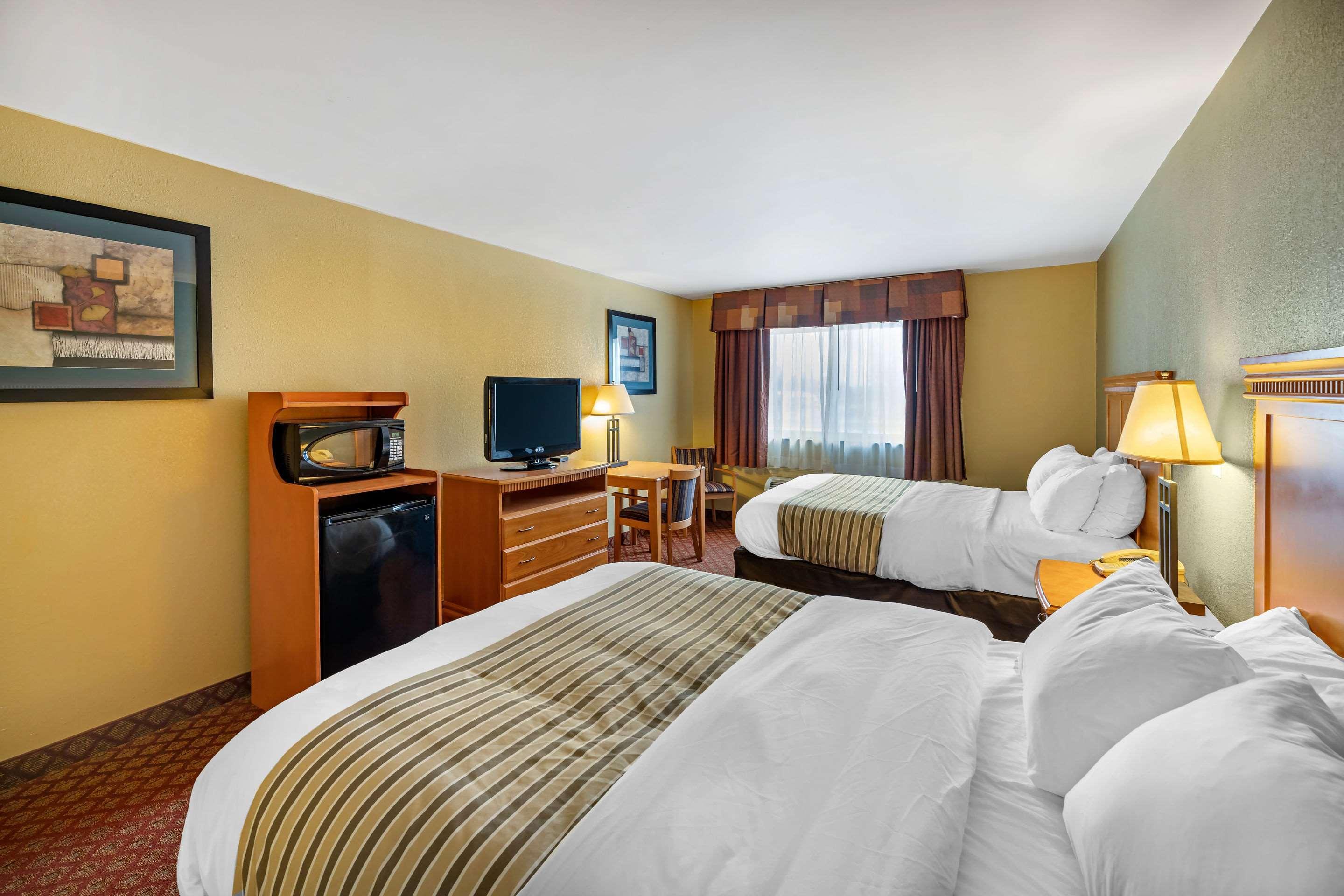 Rodeway Inn South Hutchinson Extérieur photo
