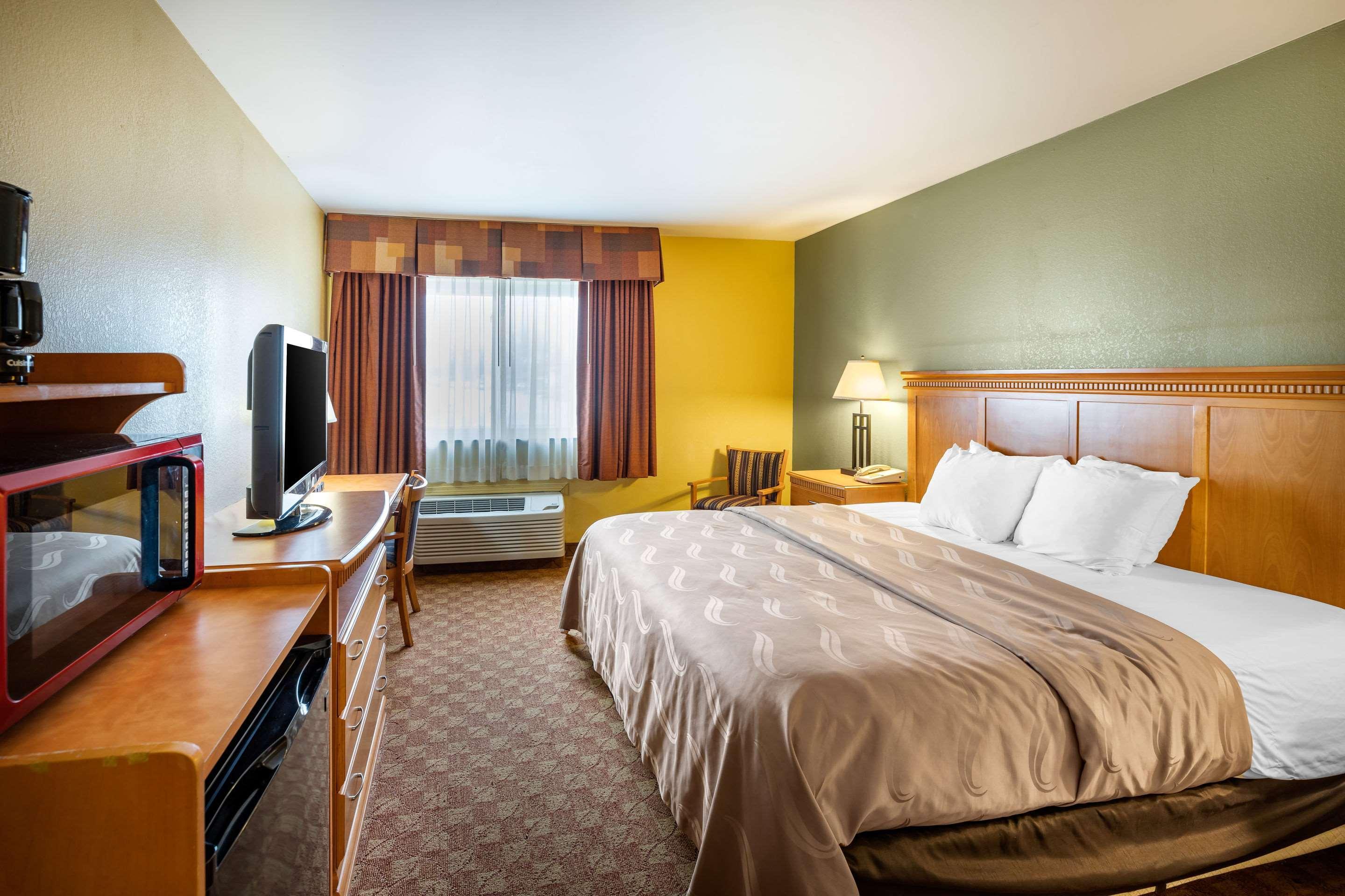 Rodeway Inn South Hutchinson Extérieur photo