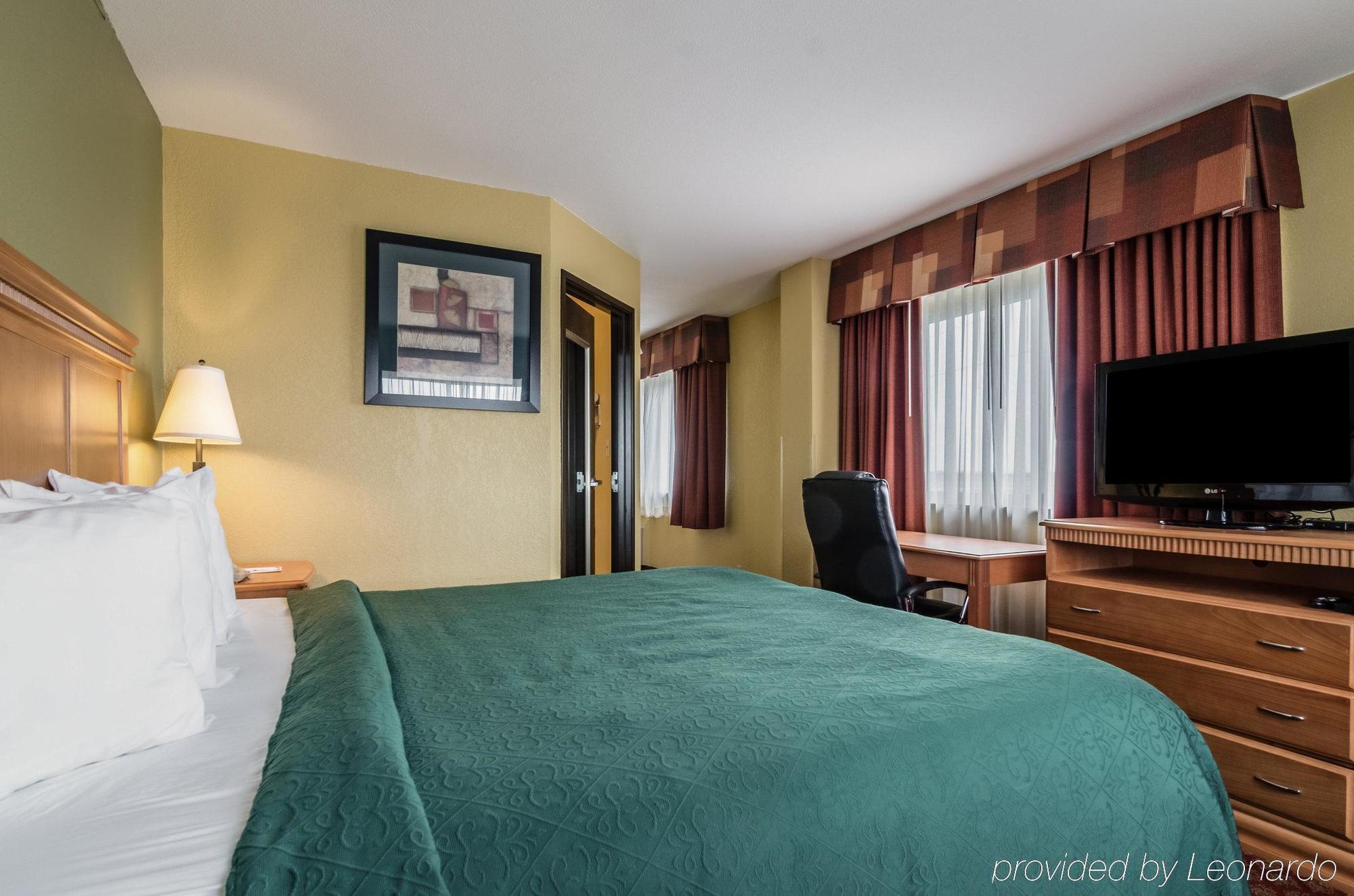 Rodeway Inn South Hutchinson Extérieur photo