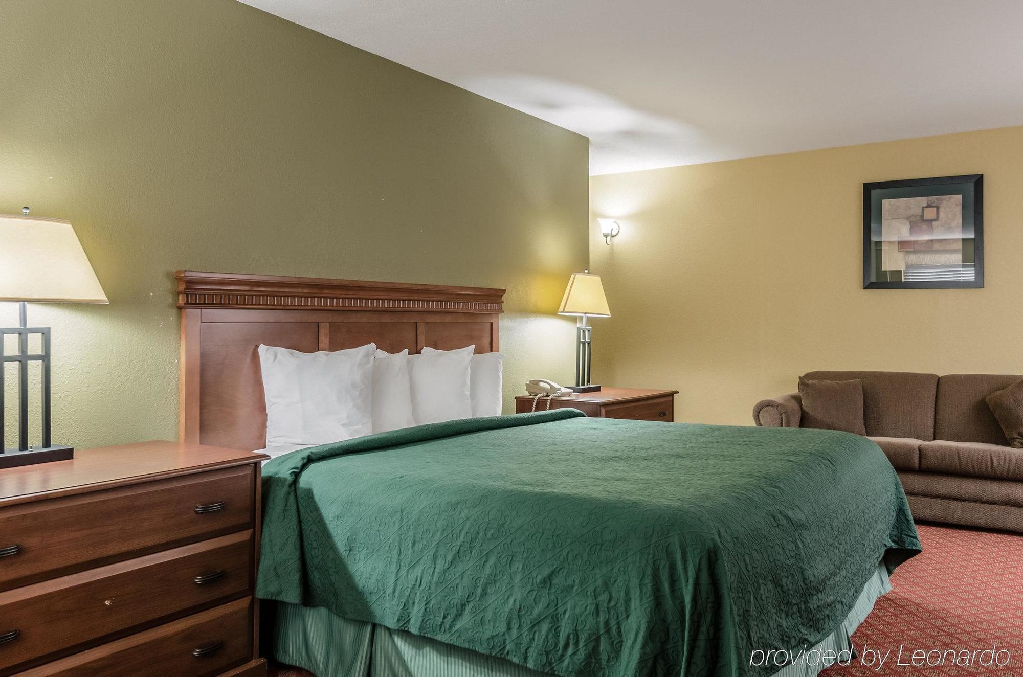 Rodeway Inn South Hutchinson Extérieur photo